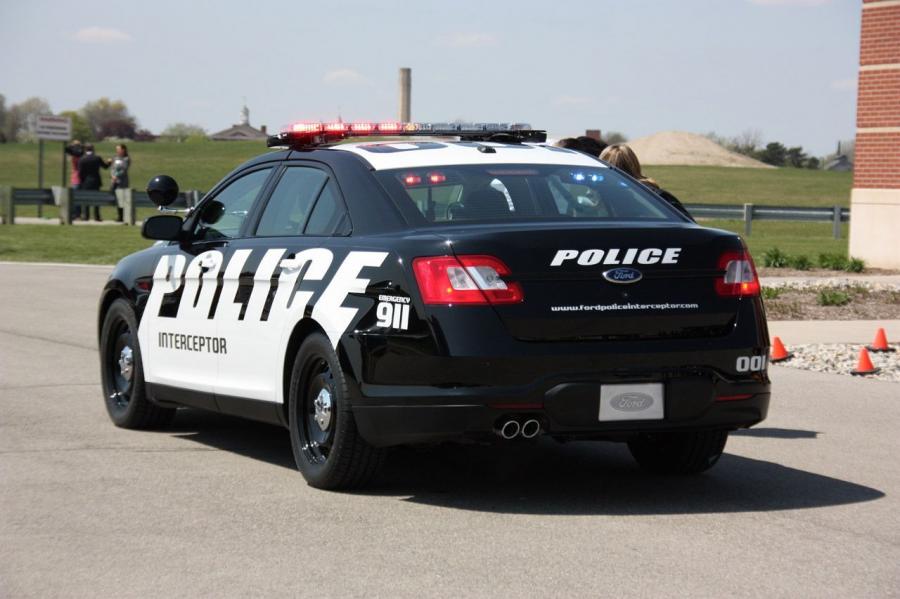  Ford Police Interceptor 2012 года  (фото 20 из 44)